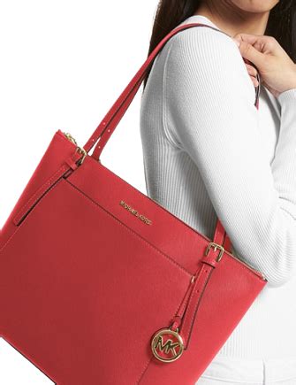 michael kors cynthia large saffiano large leather tote bag pomegranate|Voyager Large Saffiano Leather Top.